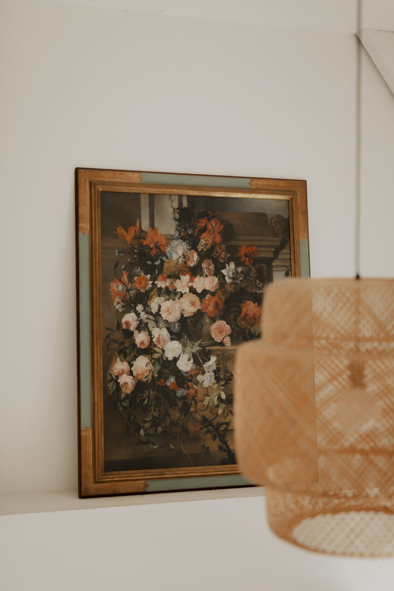 Photo d'un cadre qui fait partie de la déco du lieu de mariage